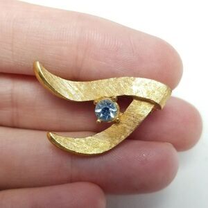 Vintage Gold Tone V Shape Brooch with Rhinestone Accent, Little Lapel Pin